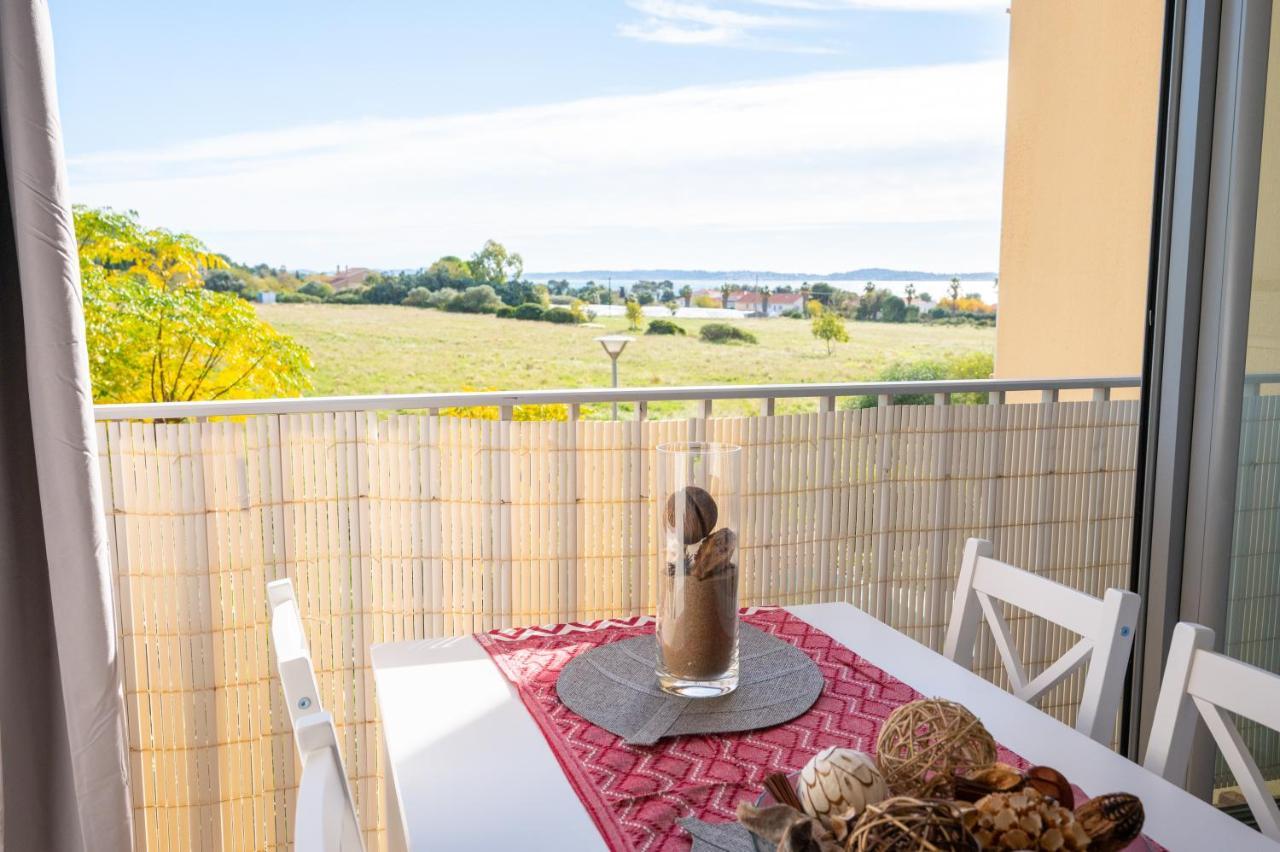 Charmant A 600 M Des Plages Proche Des Commerces Lesclesdenicole Carqueiranne Exteriör bild
