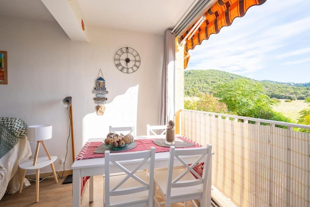 Charmant A 600 M Des Plages Proche Des Commerces Lesclesdenicole Carqueiranne Exteriör bild